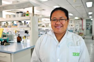 Mariafe Calingacion is breaking new frontiers in phenotyping to understand the compounds that confer the quality traits of aroma, flavor, and taste in rice.