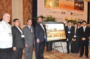  TRT CEO Jeremy Zwinger with Myanmar delegates, winner of 2011 Rice Tasting contest. Photo: The Rice Trader